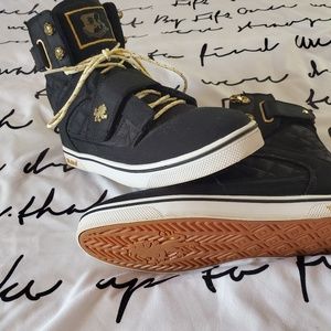 BRAND NEW VLADO WOMENS SHOES